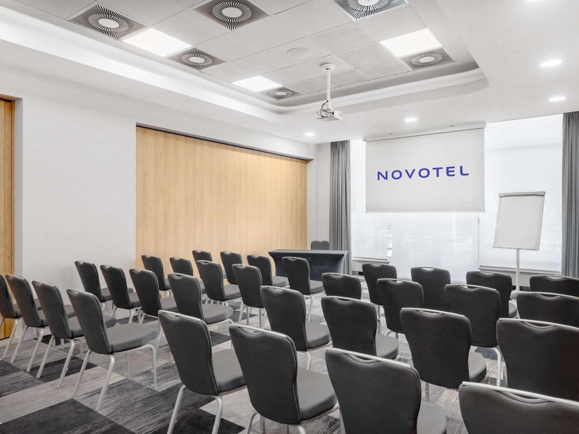 Novotel Szeged Buitenkant foto